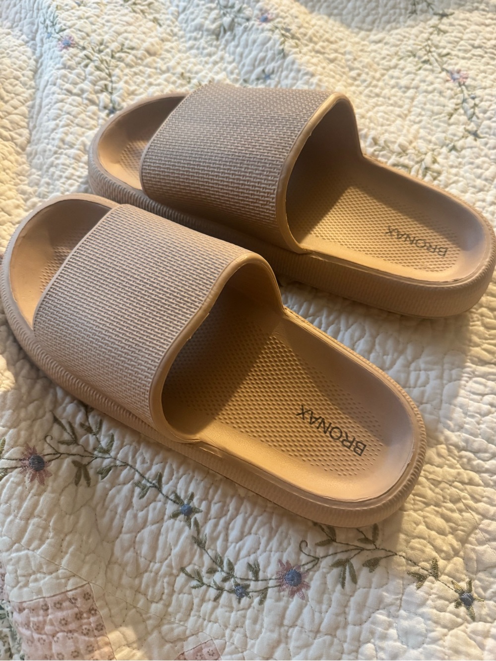 Bronx Blush Slide Sandals in Light Beige